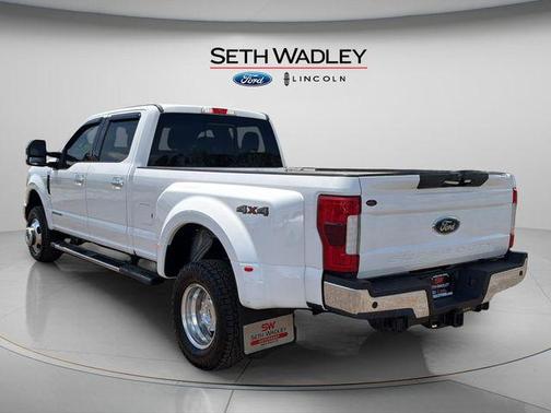 Oxford White 2018 Ford F-350 Lariat