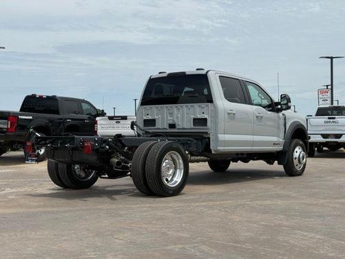 Avalanche 2026 Ford F-450 Lariat