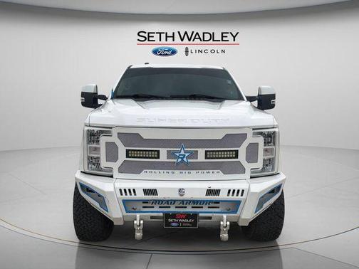 White Platinum Clearcoat Metallic 2018 Ford F-250 Lariat