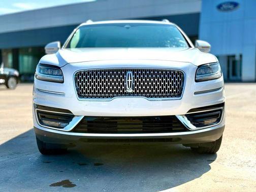 2019 Lincoln Nautilus Select