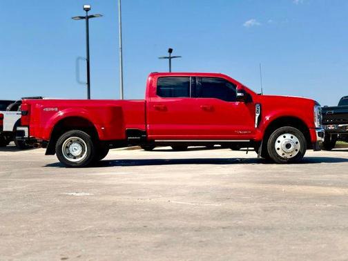 2023 Ford F-450 Lariat