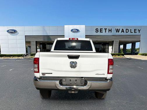 2024 RAM 3500 Big Horn Crew Cab 4x4 8' Box