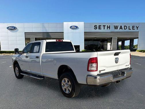 2024 RAM 3500 Big Horn Crew Cab 4x4 8' Box