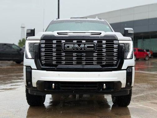White Frost Tricoat 2025 GMC Sierra 3500 Denali