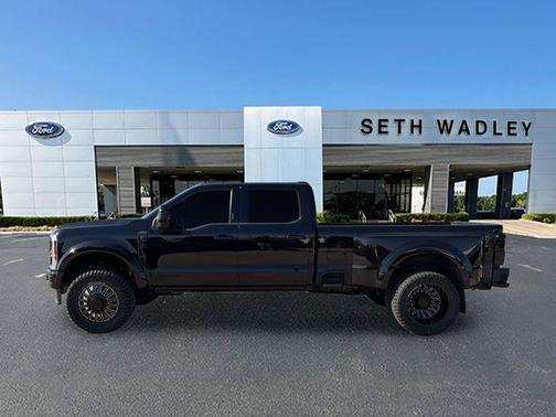 2023 Ford F-450 Platinum