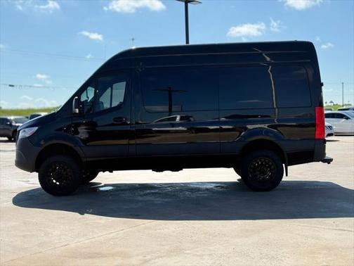 2022 Mercedes-Benz Sprinter 2500 Standard Roof
