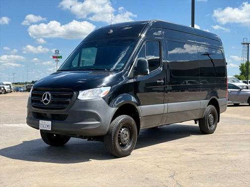 2022 Mercedes-Benz Sprinter 2500 Standard Roof