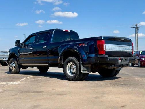 2022 Ford F-350 Platinum