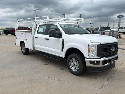 Oxford White 2026 Ford F-250 XL