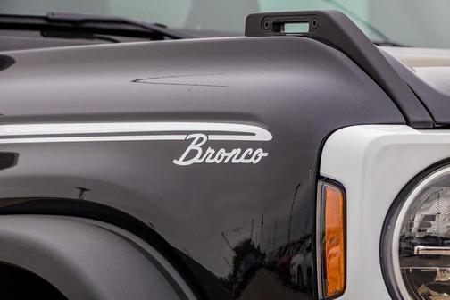 2025 Ford Bronco Heritage Edition