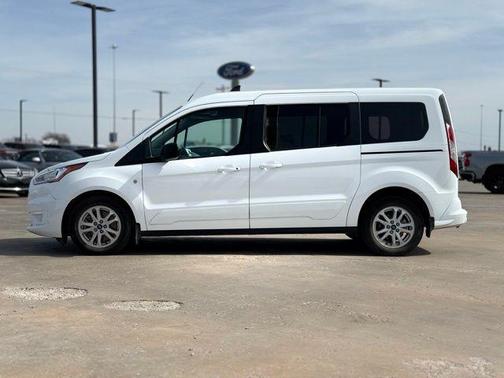 2022 Ford Transit Connect XLT w/Rear Liftgate