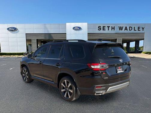 2023 Honda Pilot Touring 8-Passenger