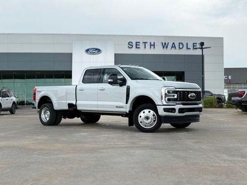 Avalanche 2026 Ford F-450 Platinum