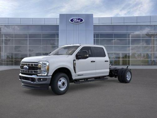 Oxford White 2026 Ford F-350 XL
