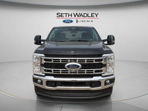 Agate Black Metallic 2026 Ford F-250 XLT