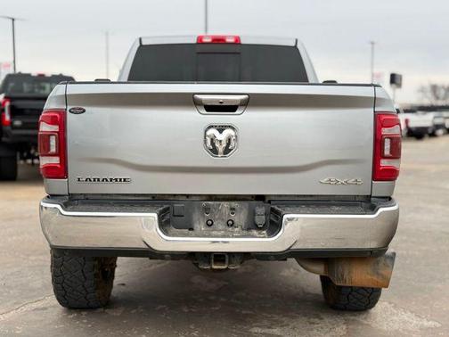 2022 RAM 2500 Laramie Crew Cab 4x4 6'4' Box