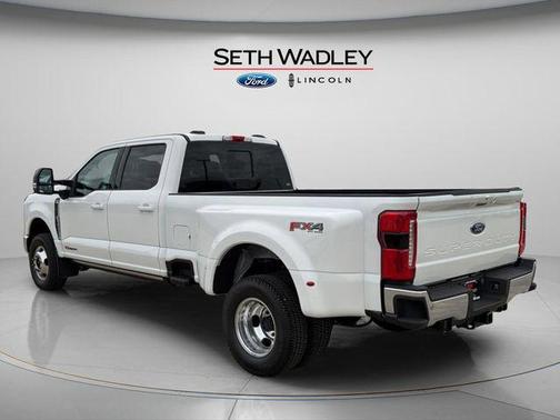 Star White Metallic Tri-Coat 2025 Ford F-350 Lariat