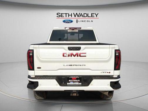 2024 GMC Sierra 2500 AT4