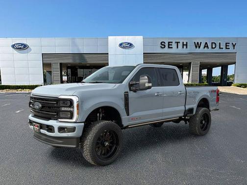 Glacier Gray Metallic Tri-Coat 2026 Ford F-250 Platinum