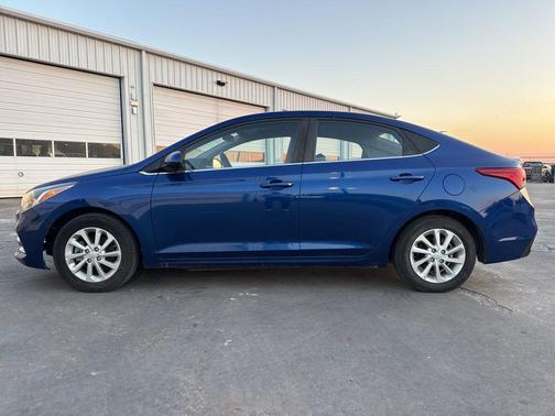 2020 Hyundai Accent SEL