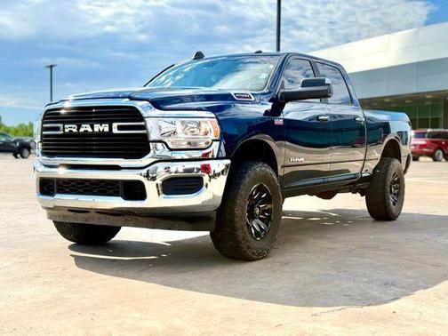 2019 RAM 2500 Big Horn Crew Cab 4x4 6'4' Box