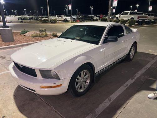 2007 Ford Mustang Deluxe