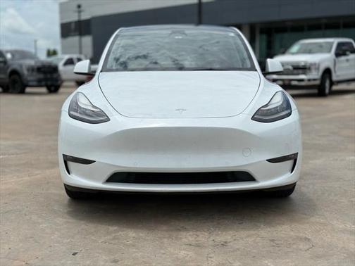 2022 Tesla Model Y Long Range Dual Motor All-Wheel Drive