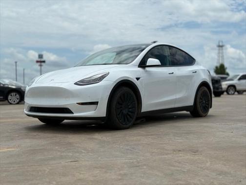 2022 Tesla Model Y Long Range Dual Motor All-Wheel Drive