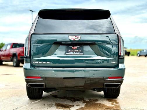 2025 Cadillac Escalade Sport