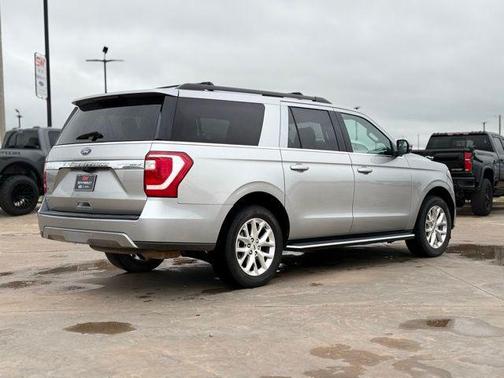 Iconic Silver Metallic 2021 Ford Expedition Max XLT