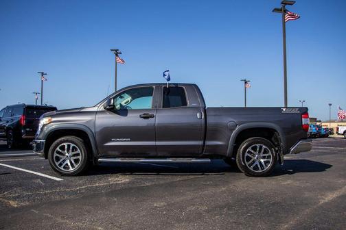 2017 Toyota Tundra SR5