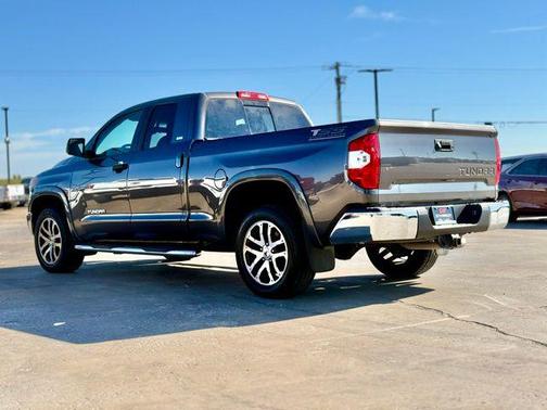 2017 Toyota Tundra SR5
