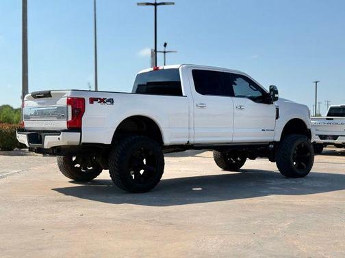 White Platinum Metallic Tri-Coat 2017 Ford F-250 Platinum
