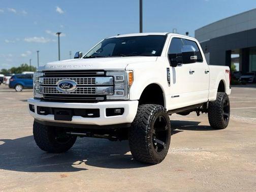 White Platinum Metallic Tri-Coat 2017 Ford F-250 Platinum