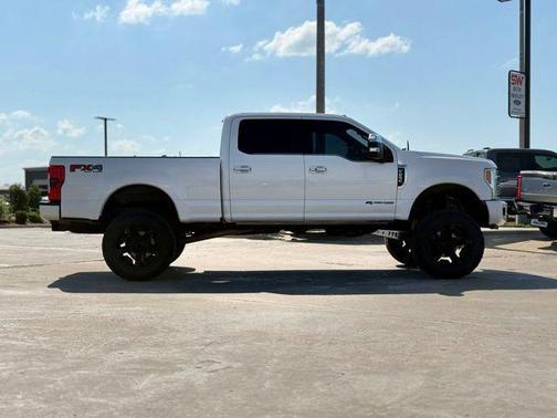 White Platinum Metallic Tri-Coat 2017 Ford F-250 Platinum