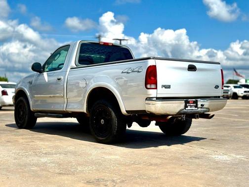 2003 Ford F-150 XLT