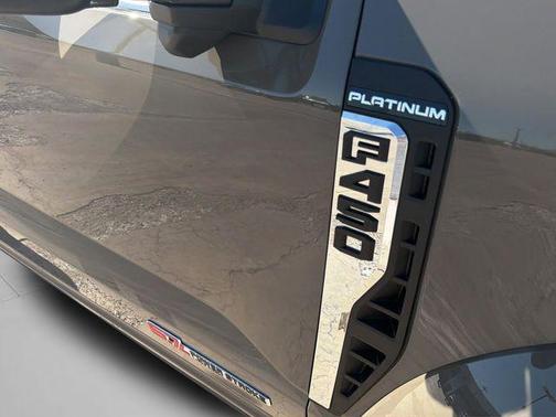 2026 Ford F-450 Platinum