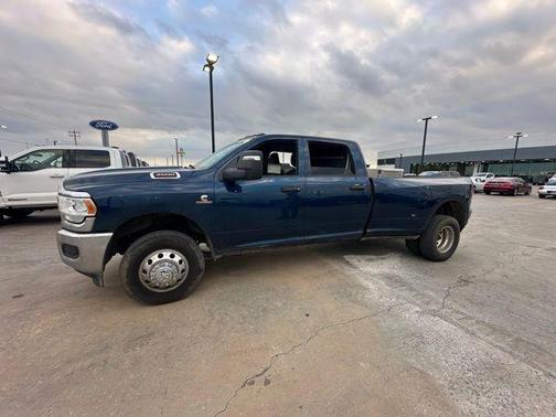 2024 RAM 3500 Tradesman Crew Cab 4x4 8' Box