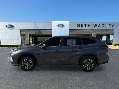 2023 Toyota Highlander Hybrid XLE