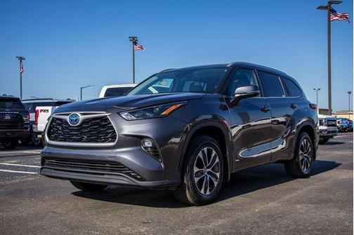 2023 Toyota Highlander Hybrid XLE