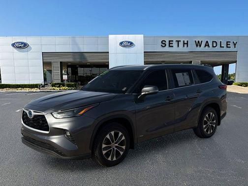 2023 Toyota Highlander Hybrid XLE