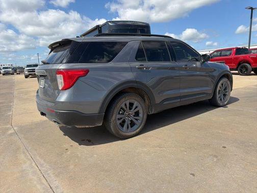 Carbonized Gray Metallic 2023 Ford Explorer XLT