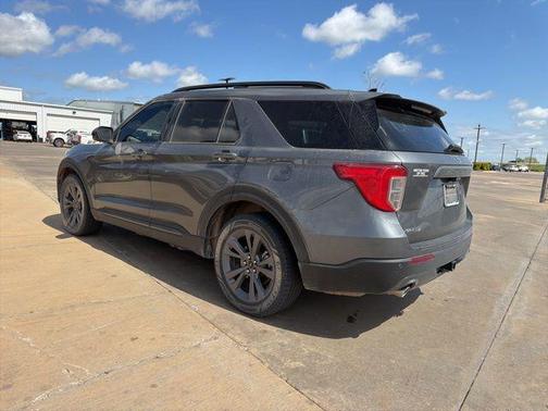 Carbonized Gray Metallic 2023 Ford Explorer XLT
