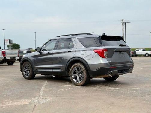 Carbonized Gray Metallic 2023 Ford Explorer XLT