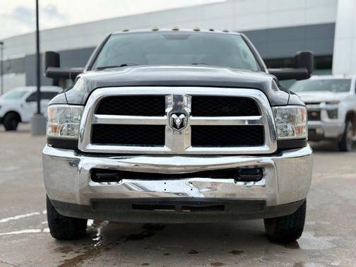 2018 RAM 3500 Tradesman Crew Cab 4x4 8' Box