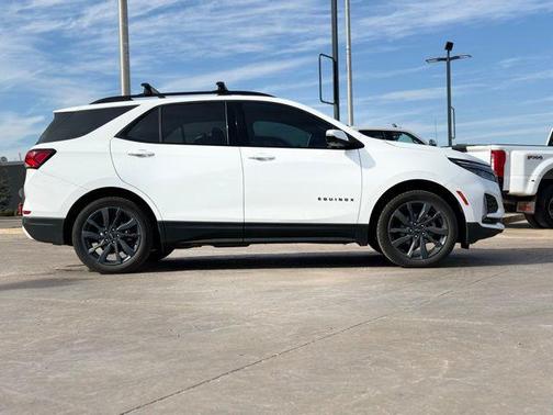 2022 Chevrolet Equinox FWD RS