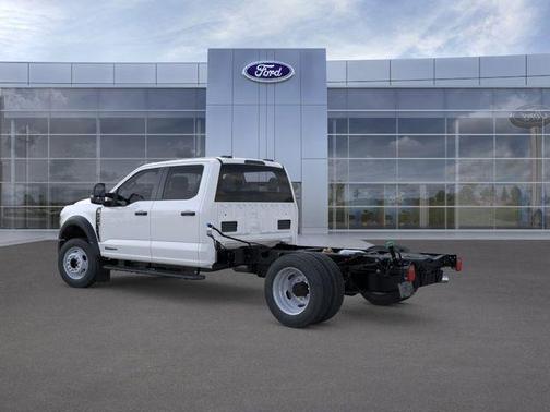 Oxford White 2026 Ford F-450 DRW