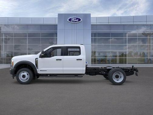 Oxford White 2026 Ford F-450 DRW