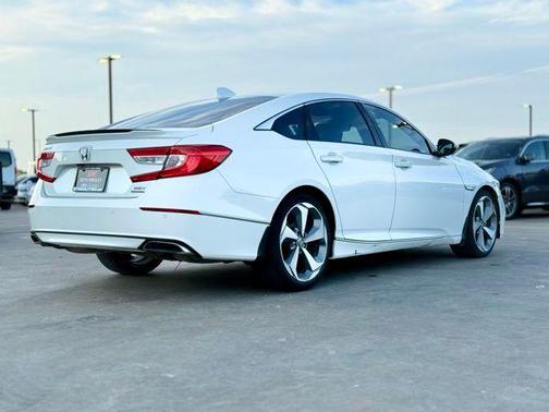 2018 Honda Accord Touring 2.0T