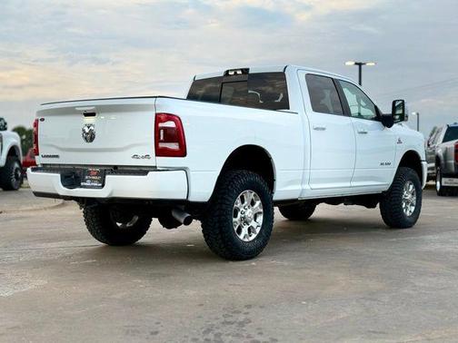 2023 RAM 2500 Laramie Crew Cab 4x4 6'4' Box